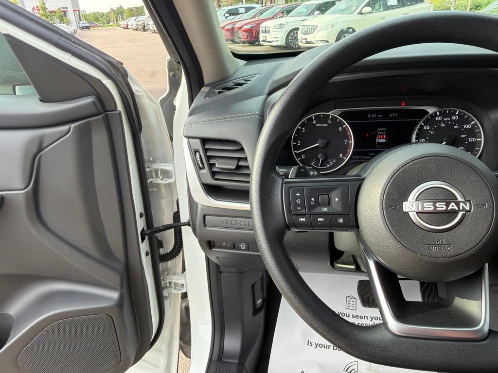 Used 2024 Nissan Rogue S AWD/4WD image 24