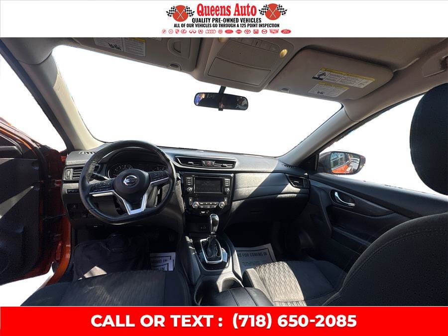 Used 2018 Nissan Rogue SV AWD/4WD image 36