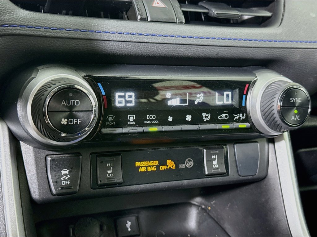 Certified 2022 Toyota RAV4 SE w/ SE Grade Weather Package AWD/4WD image 8