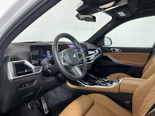 Certified 2025 BMW X7 xDrive40i w/ Executive Package image 9