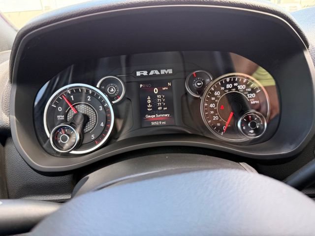 Used 2024 RAM 5500 Tradesman w/ Chrome Appearance Group AWD/4WD image 10