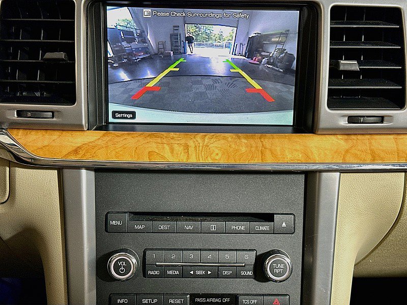 Used 2012 Lincoln MKZ FWD image 17