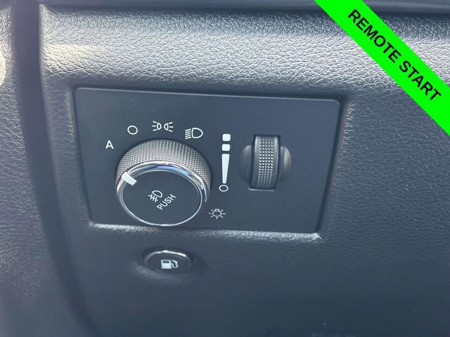 Used 2022 Jeep Grand Cherokee Laredo X image 12