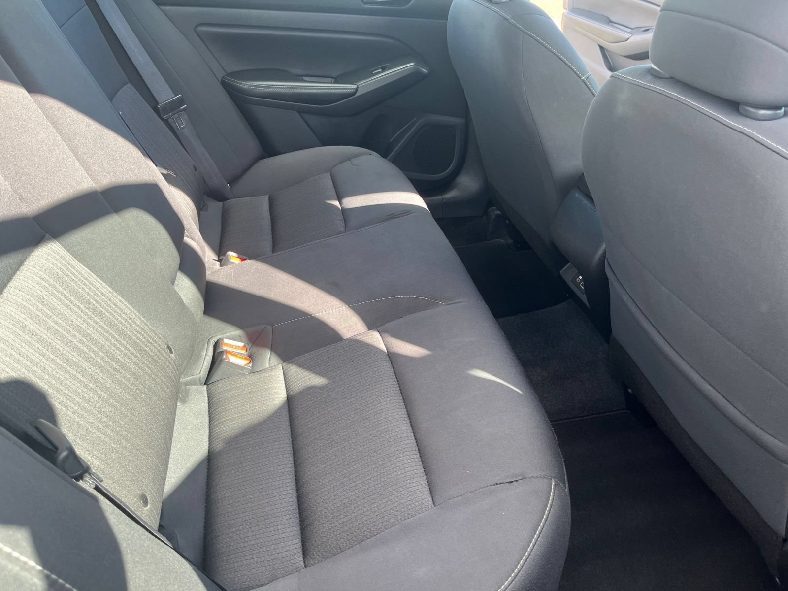 Used 2025 Nissan Altima 2.5 SV FWD image 36