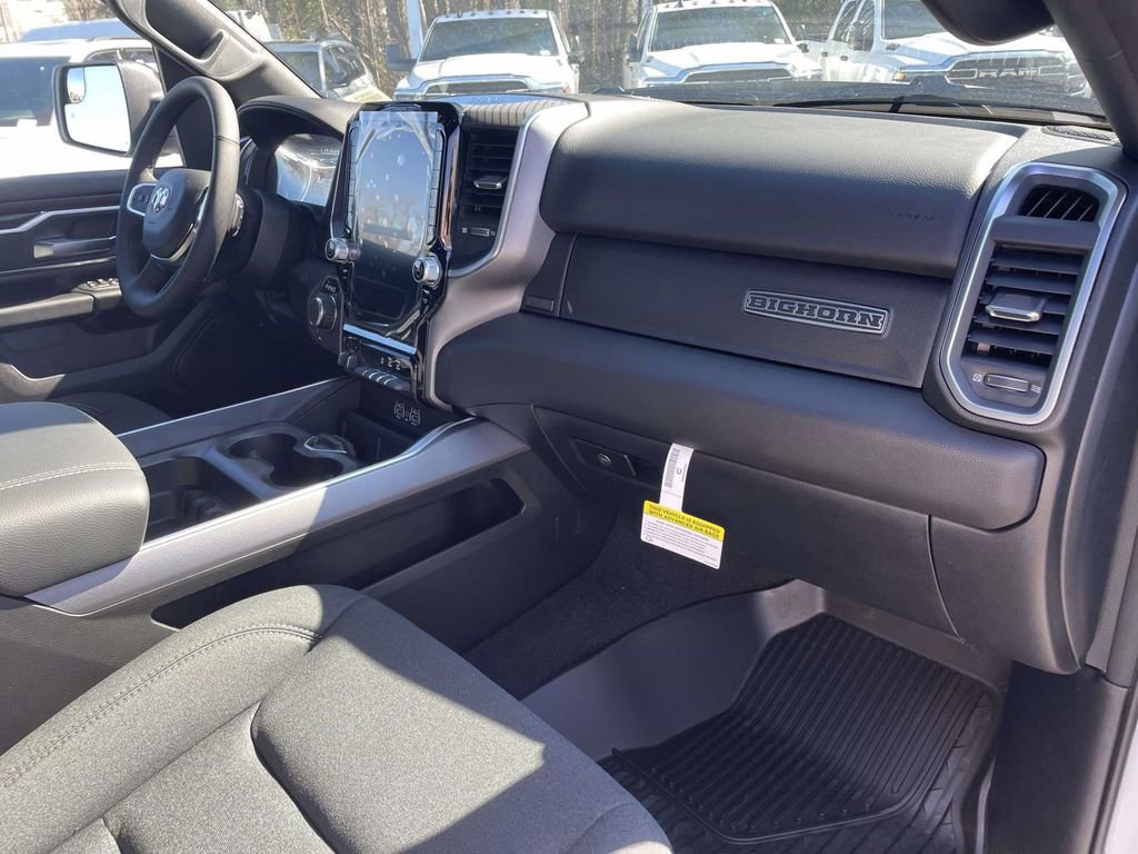 New 2026 RAM 1500 4x4 Crew Cab image 14