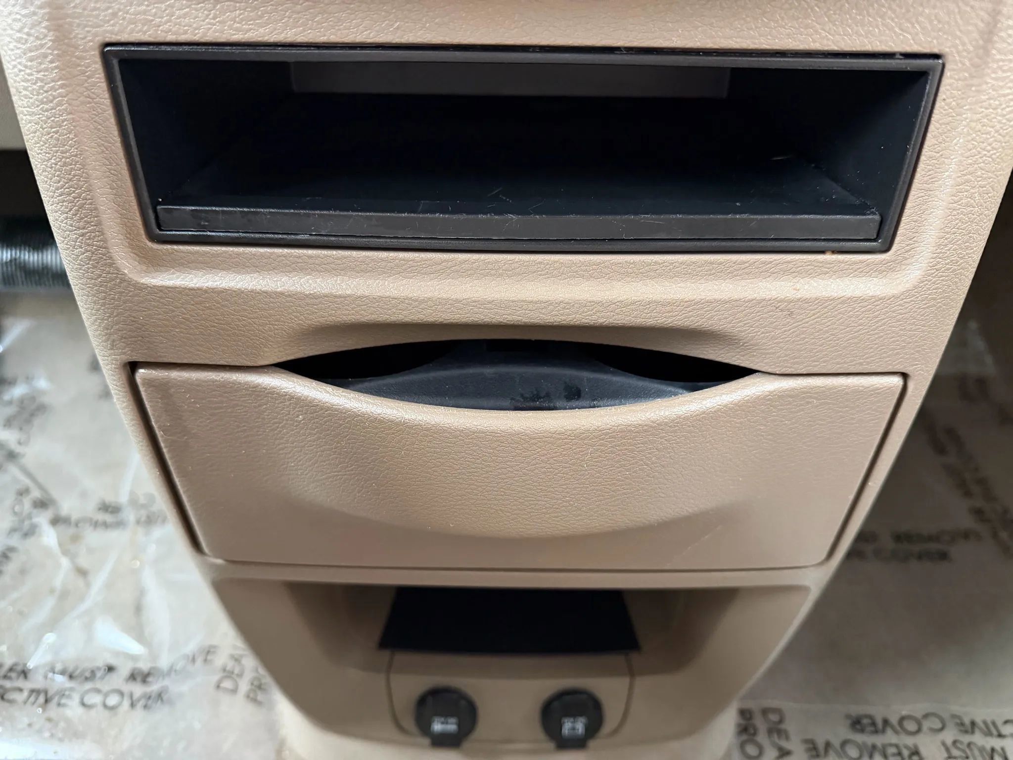 Used 2015 Chrysler Town & Country Touring-L w/ Driver Convenience Group image 22