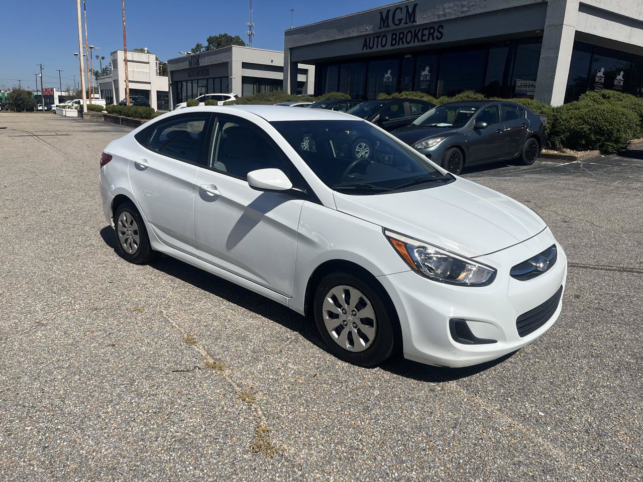 Used 2015 Hyundai Accent GLS FWD image 3