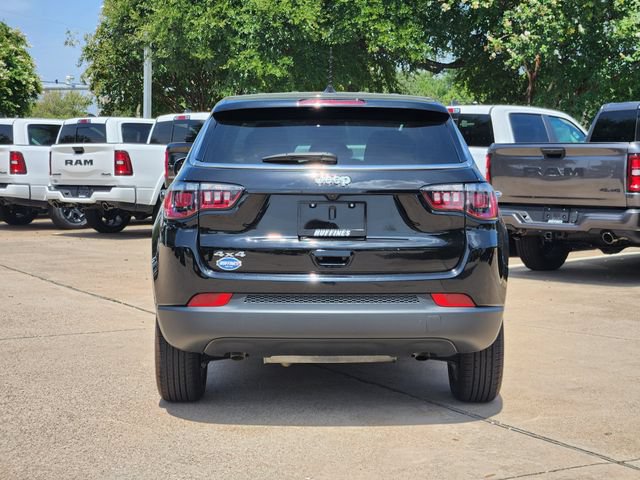 Certified 2025 Jeep Compass Sport w/ Mopar Graphics Package AWD/4WD image 6