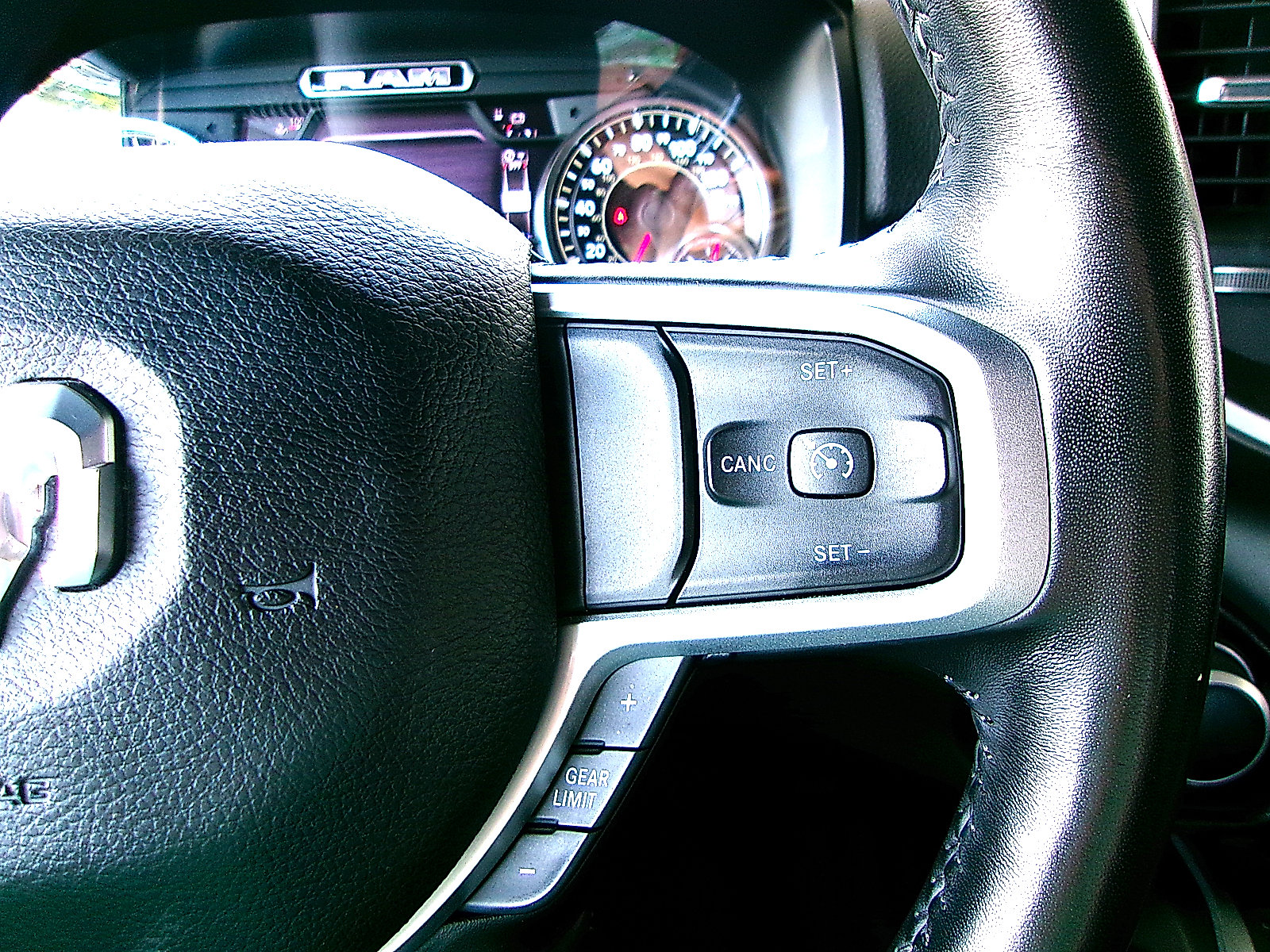 Used 2021 RAM 1500 Big Horn AWD/4WD image 12