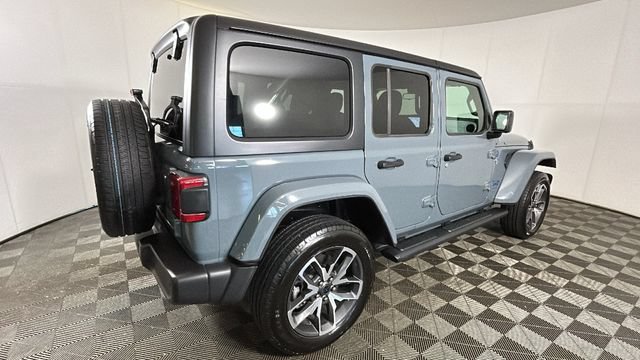 Used 2024 Jeep Wrangler Unlimited w/ Convenience Group AWD/4WD video 2