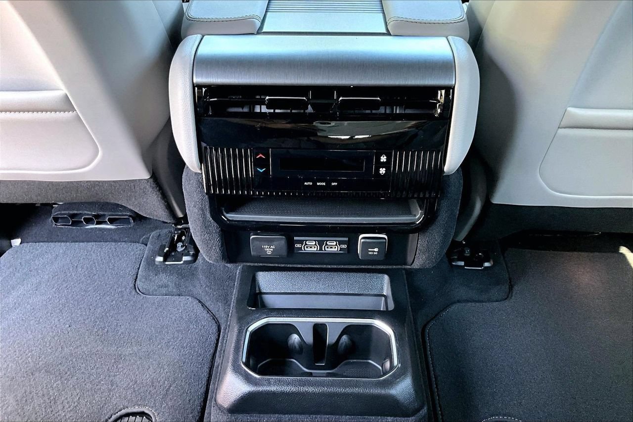 New 2026 Jeep Grand Wagoneer 4WD image 17