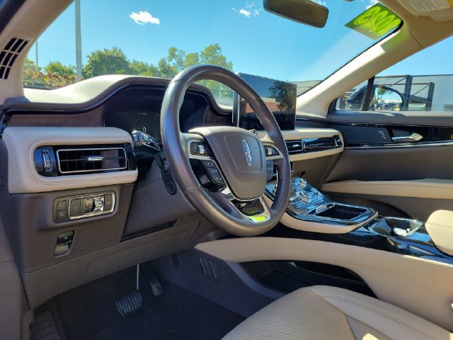 Used 2023 Lincoln Nautilus Reserve AWD/4WD image 6