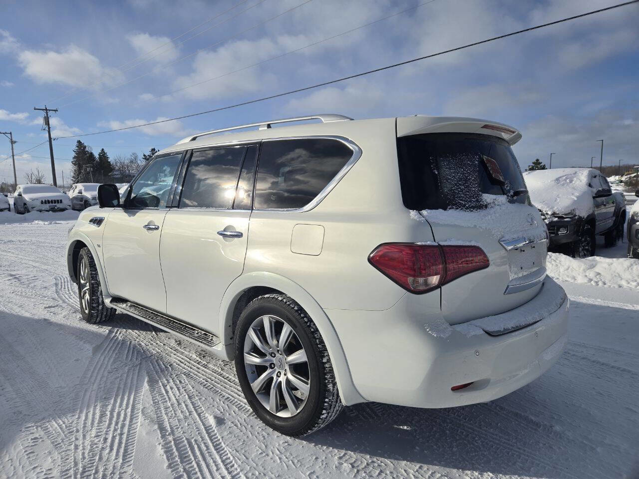 Used 2014 INFINITI QX80 4WD w/ Theater Package image 3