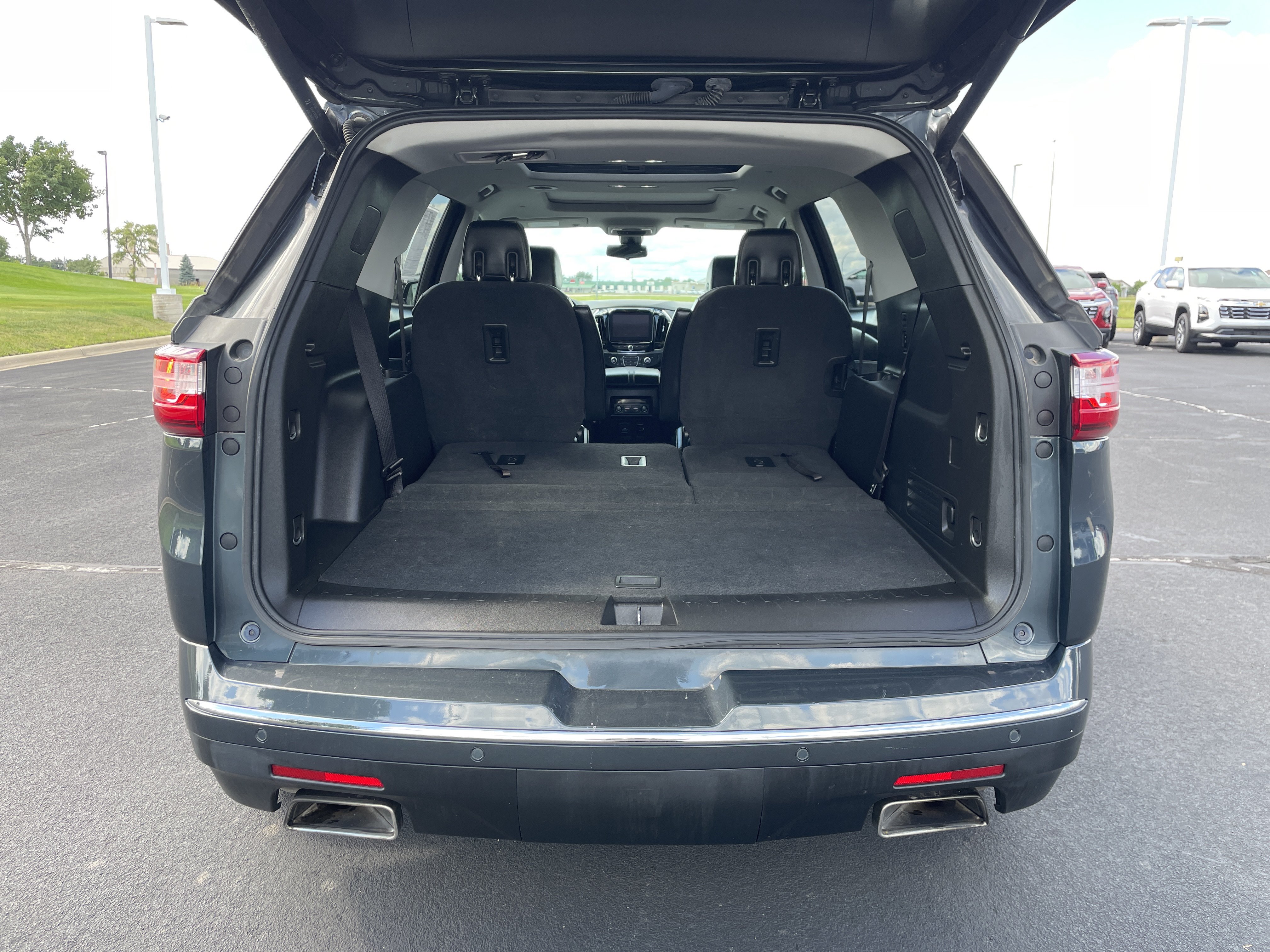 Used 2018 Chevrolet Traverse Premier w/ LPO, Floor Liner Package AWD/4WD image 30