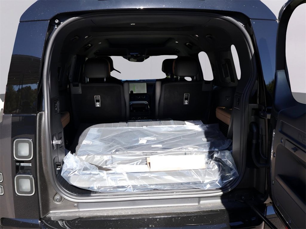 New 2026 Land Rover Defender 130 V8 image 16