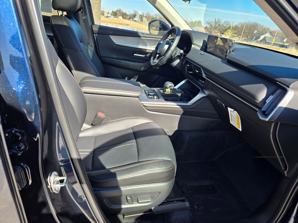 New 2026 MAZDA CX-90 Plug-In Hybrid w/Premium Sport image 4