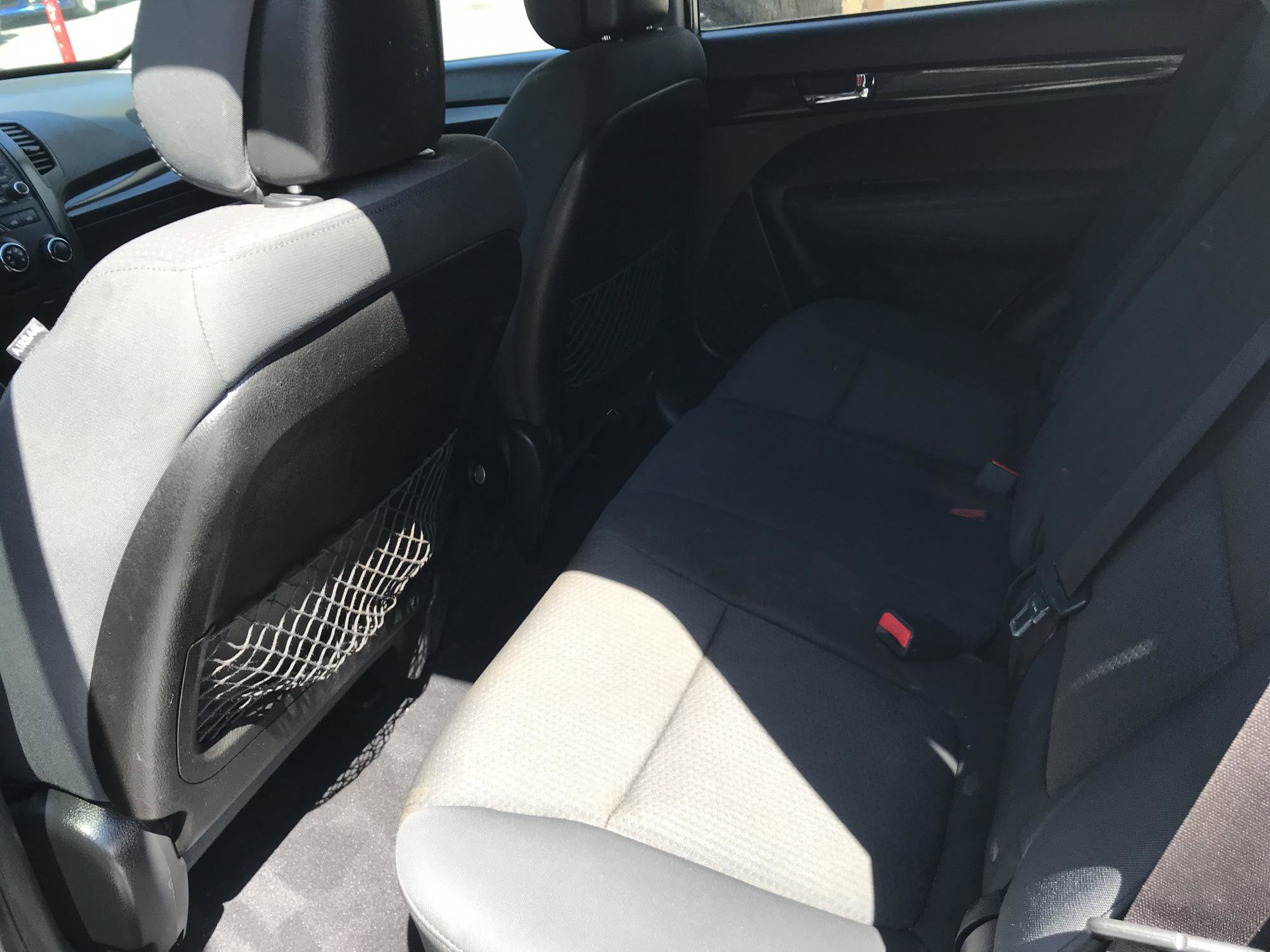 Used 2013 Kia Sorento LX image 16