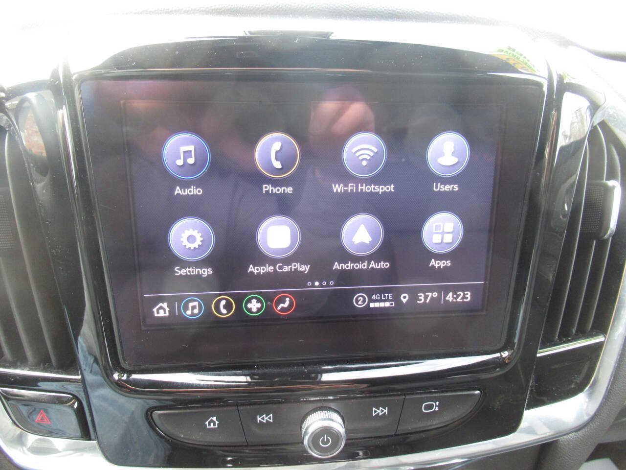 Used 2023 Chevrolet Traverse LT w/ LPO, Floor Liner Package AWD/4WD image 27