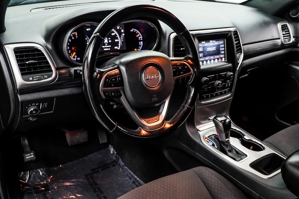 Used 2021 Jeep Grand Cherokee Laredo image 19