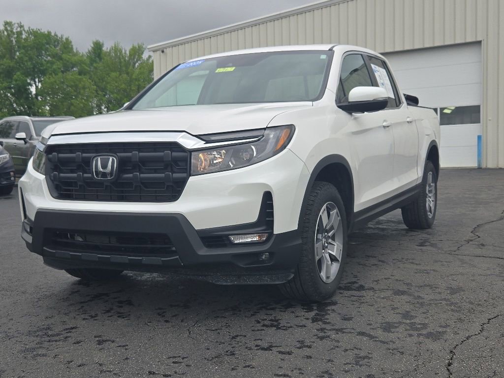 Certified 2025 Honda Ridgeline RTL image 3