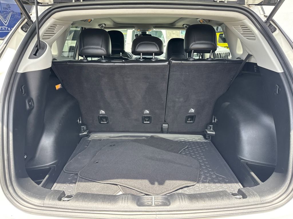 Used 2018 Jeep Compass Limited AWD/4WD image 11