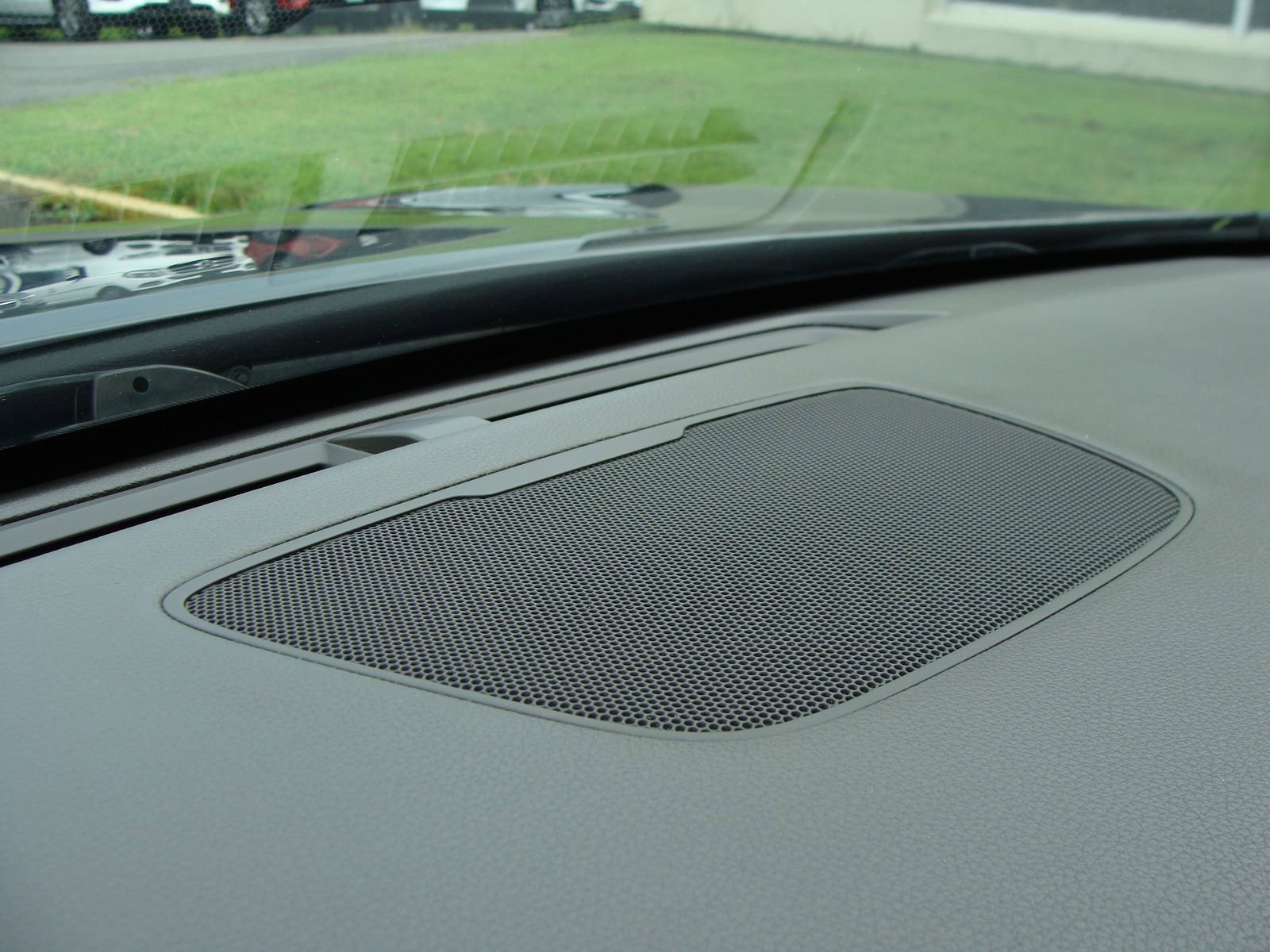 Used 2017 Genesis G80 3.8 w/ Option Group 03 image 26