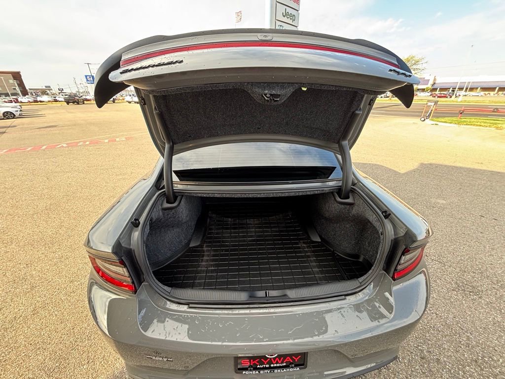 Used 2023 Dodge Charger R/T w/ Blacktop Package image 16
