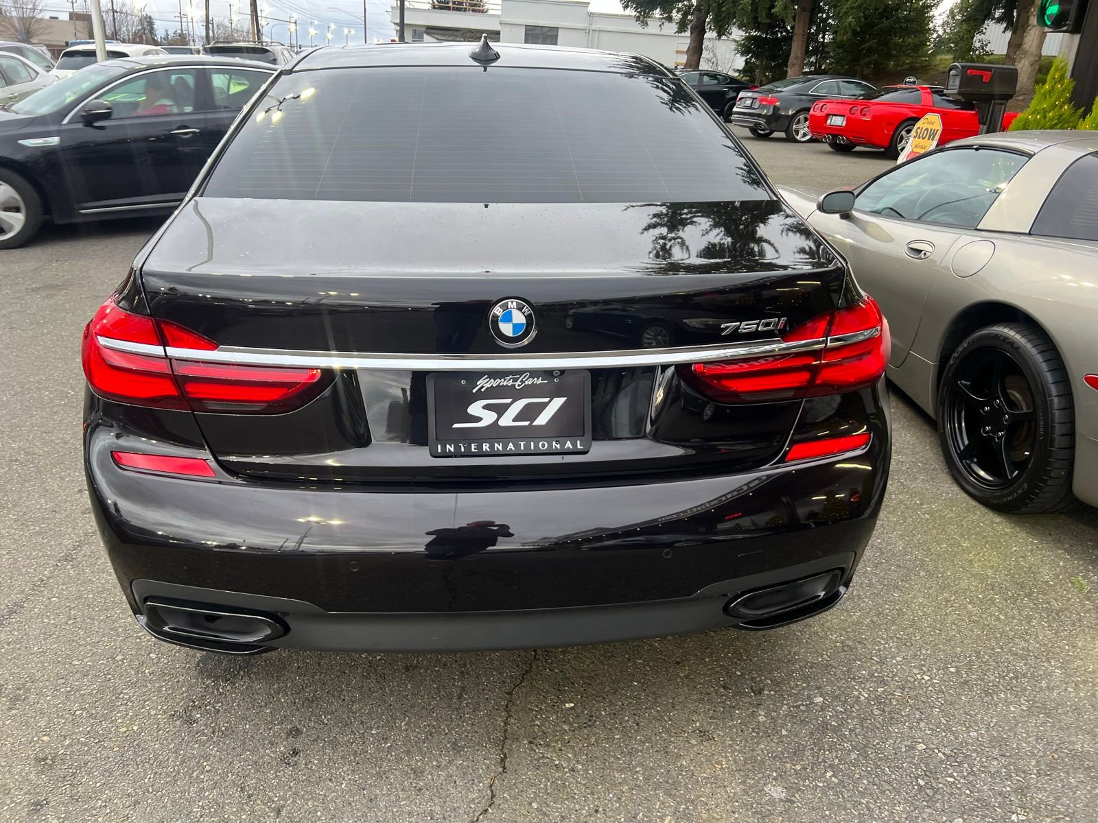 Used 2018 BMW 750i image 4