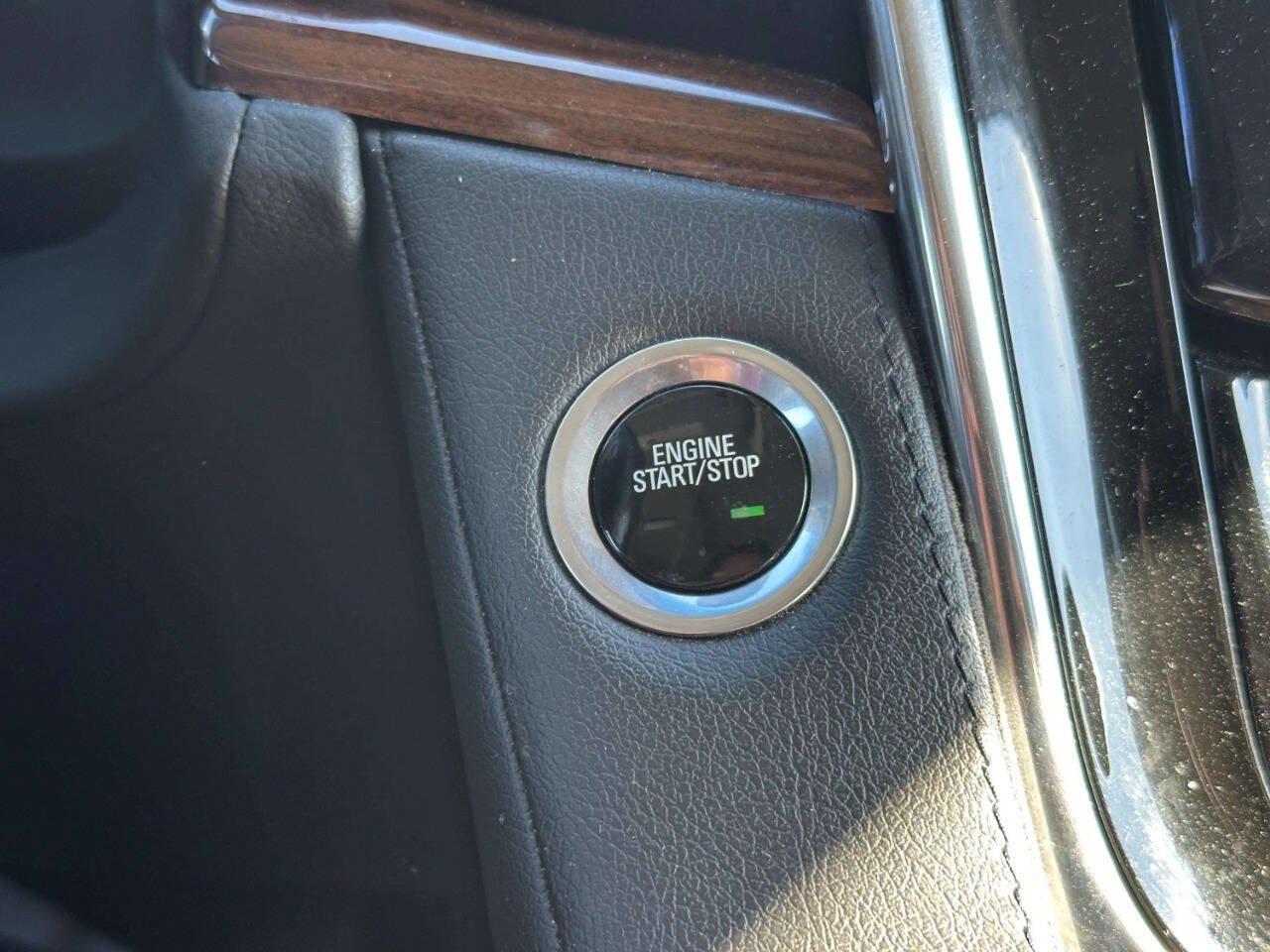 Used 2015 Cadillac Escalade Premium AWD/4WD image 40