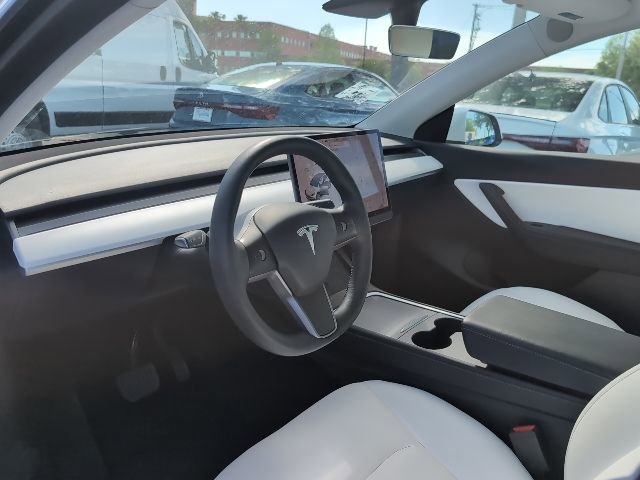 Used 2021 Tesla Model Y 2WD image 8