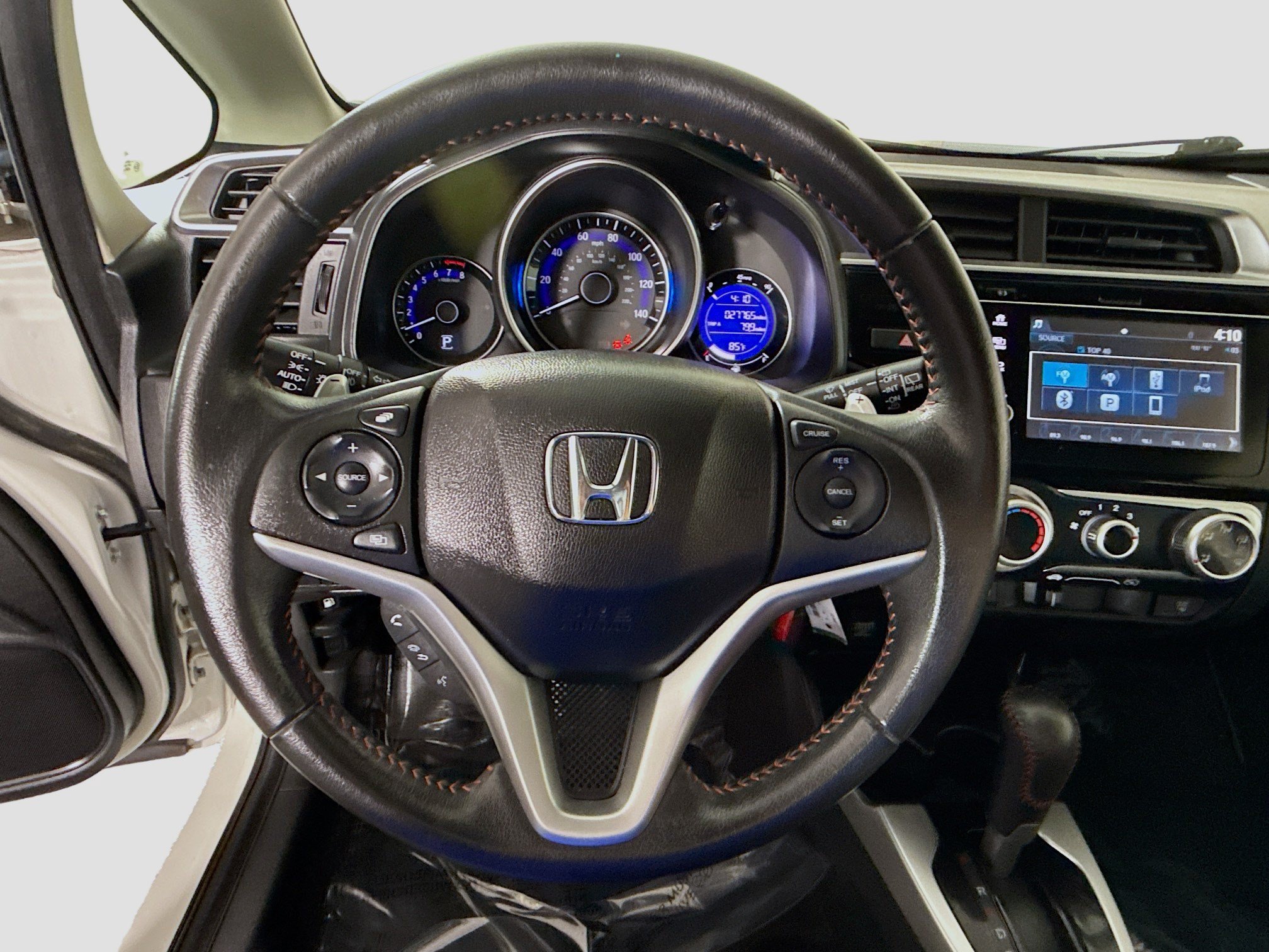 Used 2018 Honda Fit Sport image 13