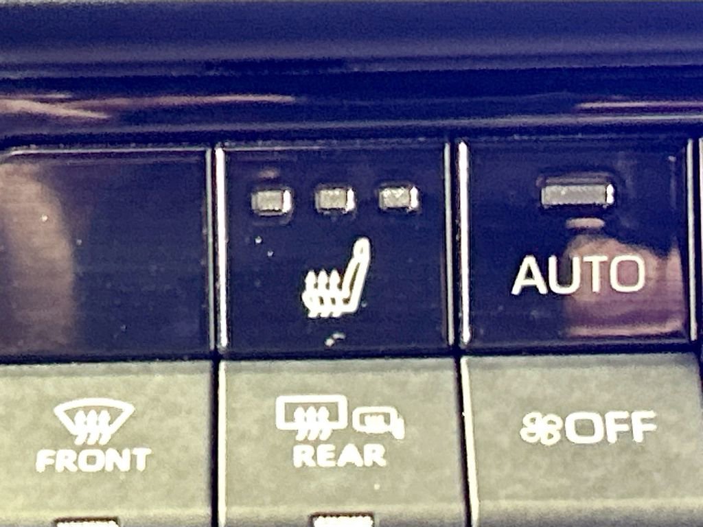 Used 2023 Toyota Crown XLE image 17