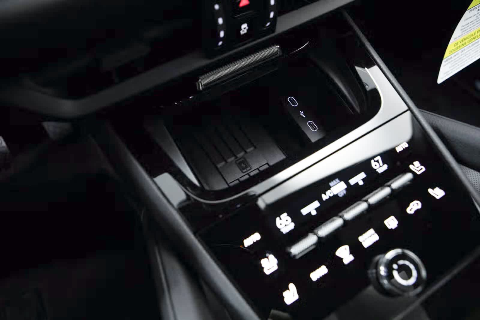 Certified 2026 Porsche Cayenne AWD/4WD image 30