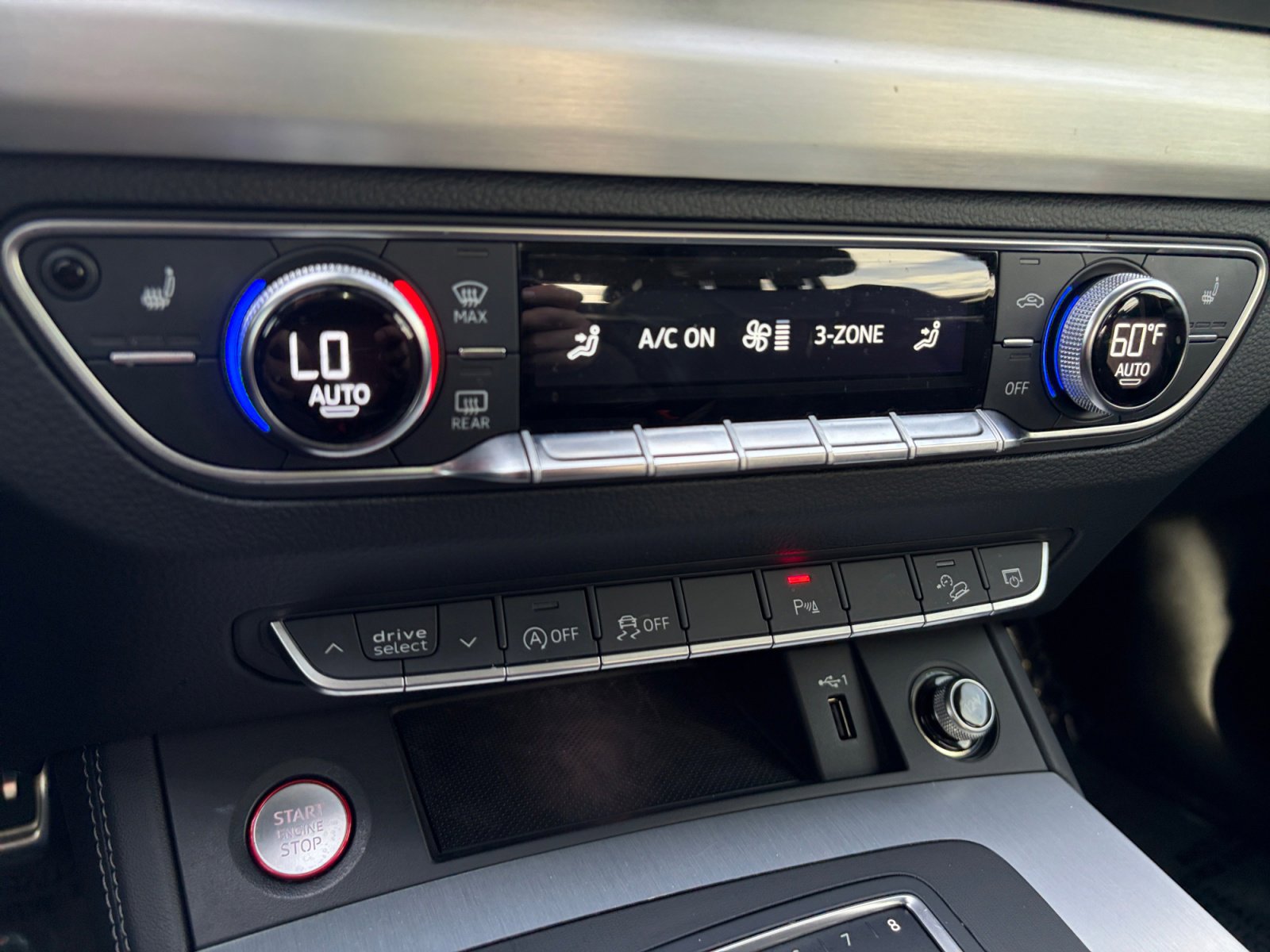 Used 2020 Audi SQ5 Premium Plus w/ Premium Plus Package image 25