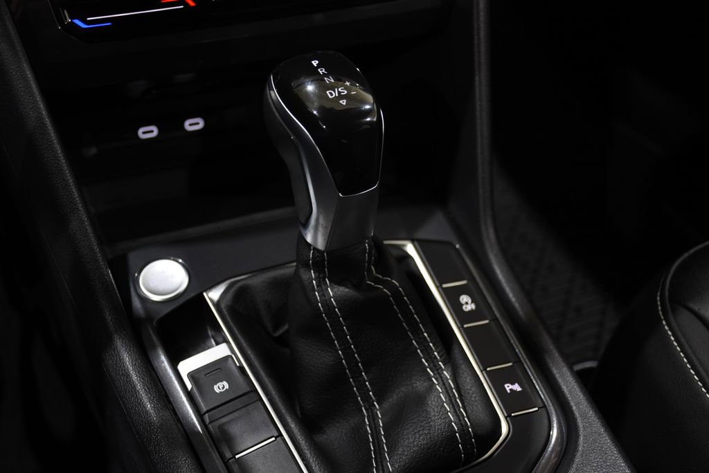 Used 2024 Volkswagen Tiguan SE R-Line image 27