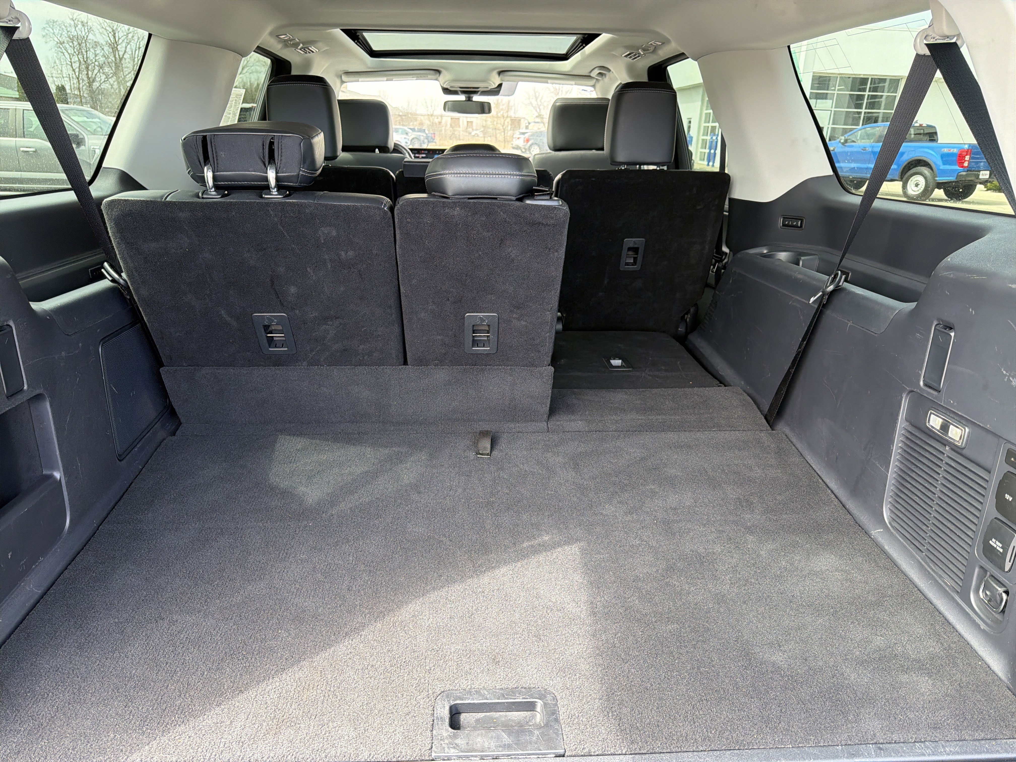 Used 2025 Ford Expedition Max Platinum image 31