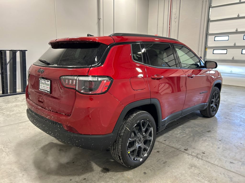 New 2026 Jeep Compass Latitude image 6