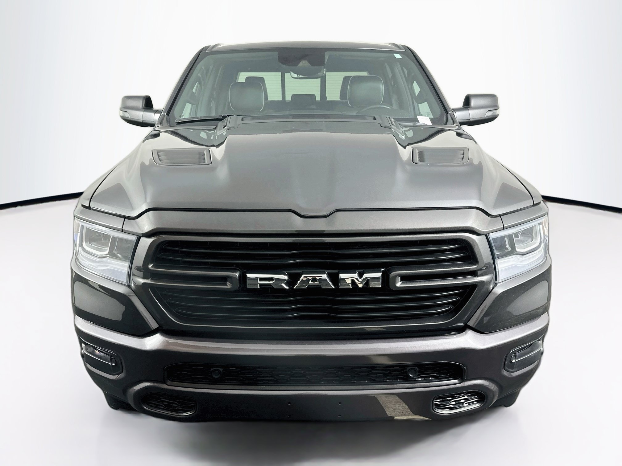 Used 2023 RAM 1500 Laramie AWD/4WD image 2