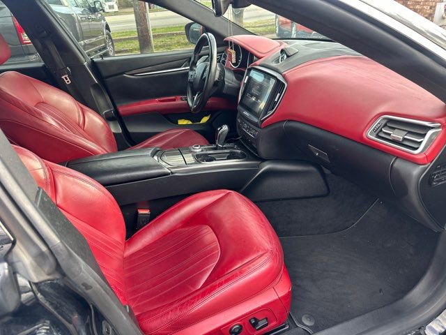 Used 2017 Maserati Ghibli S image 14