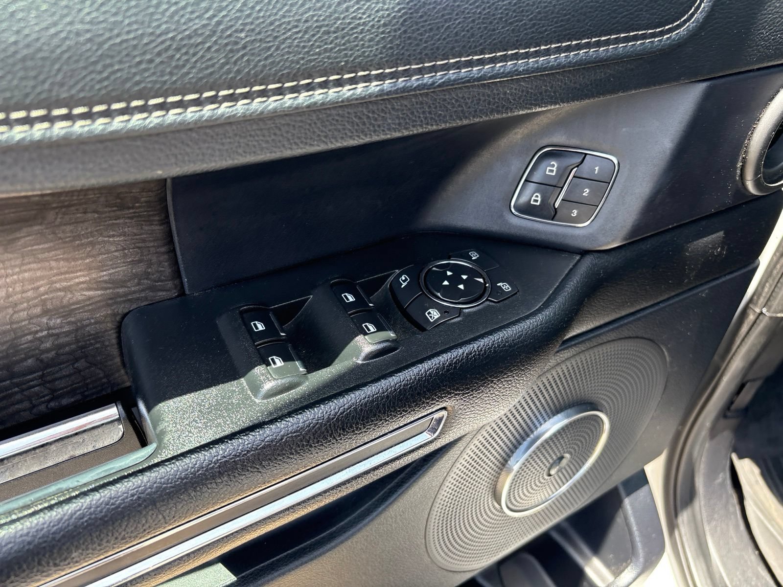 Used 2020 Ford Expedition Max Limited AWD/4WD image 17