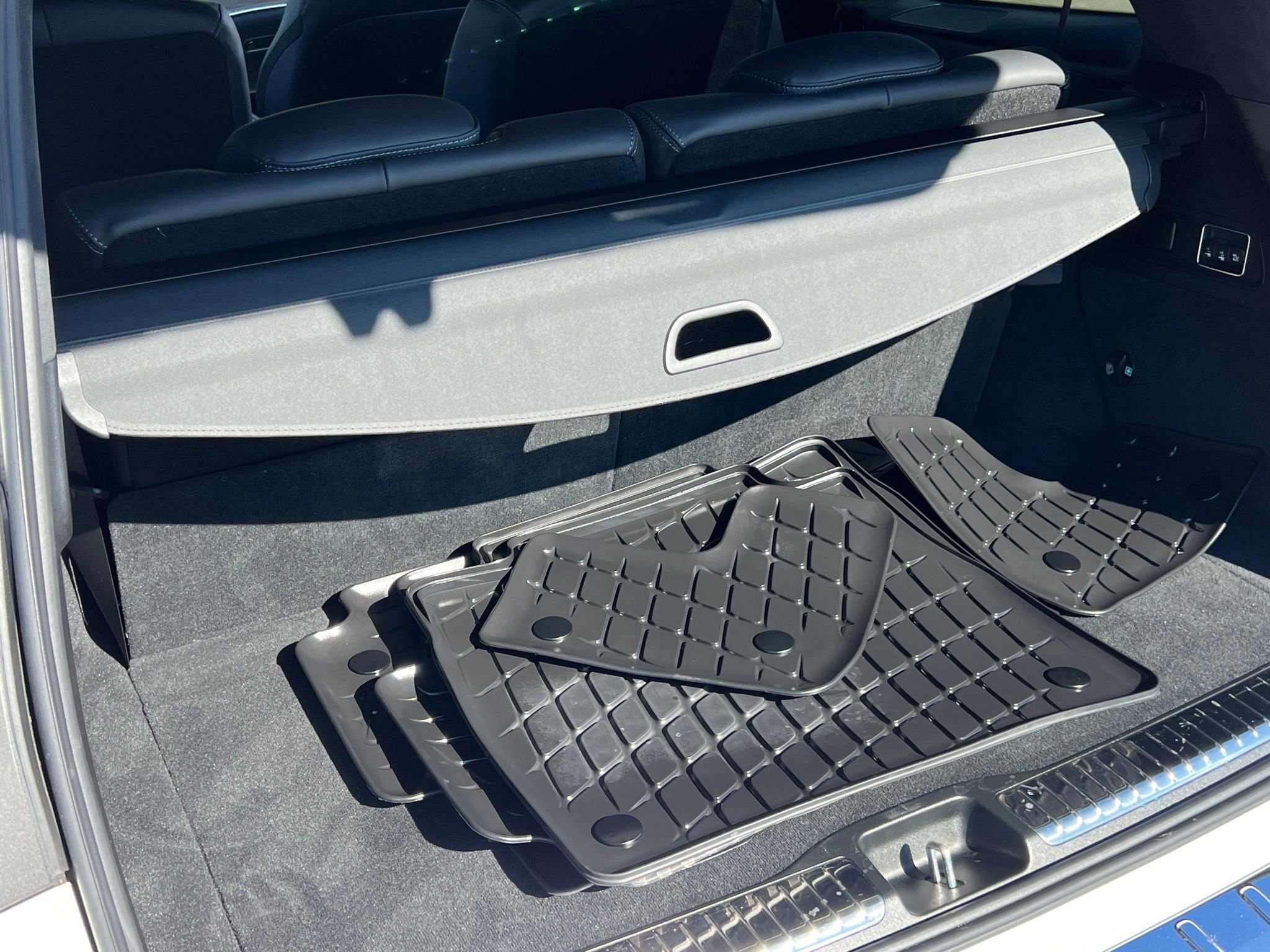 Used 2025 Mercedes-Benz GLS 63 AMG 4MATIC image 24