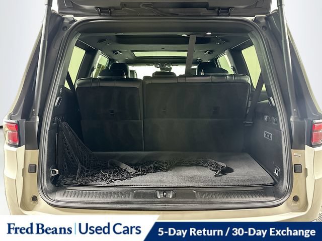 Used 2022 Jeep Wagoneer Series III w/ Premium Group I AWD/4WD image 34
