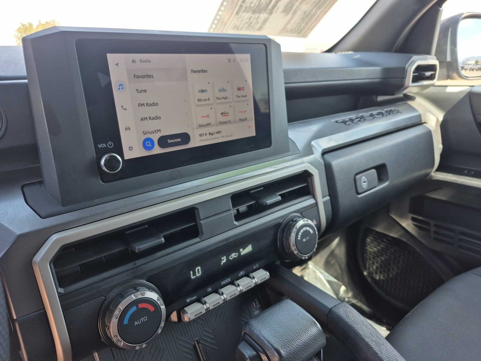 Used 2024 Toyota Tacoma TRD Off-Road AWD/4WD image 11
