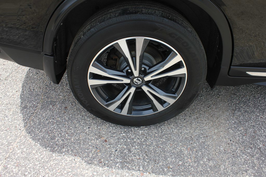 Used 2017 Nissan Rogue SL AWD/4WD image 54