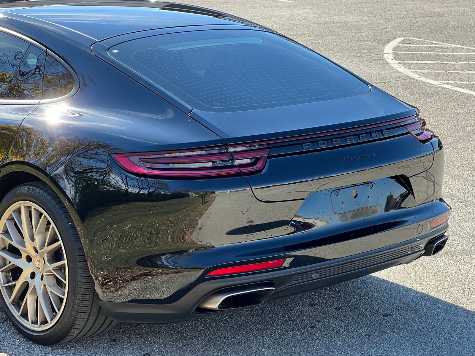 Certified 2020 Porsche Panamera Edition image 8