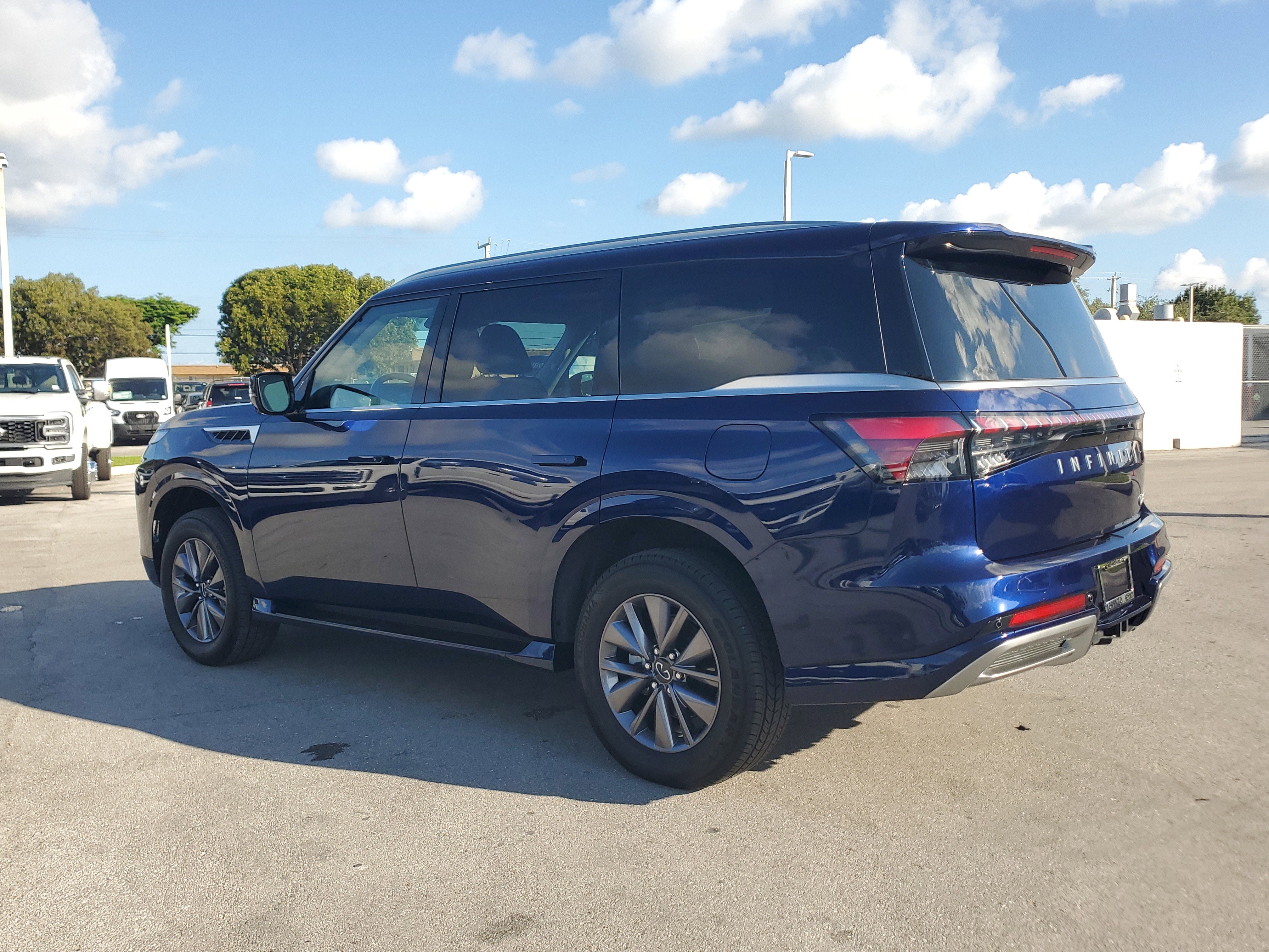 Used 2025 INFINITI QX80 Pure image 7