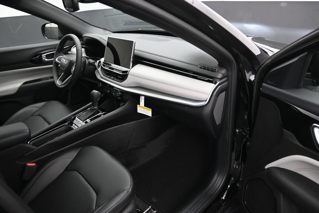 New 2026 Jeep Compass Limited AWD/4WD image 9
