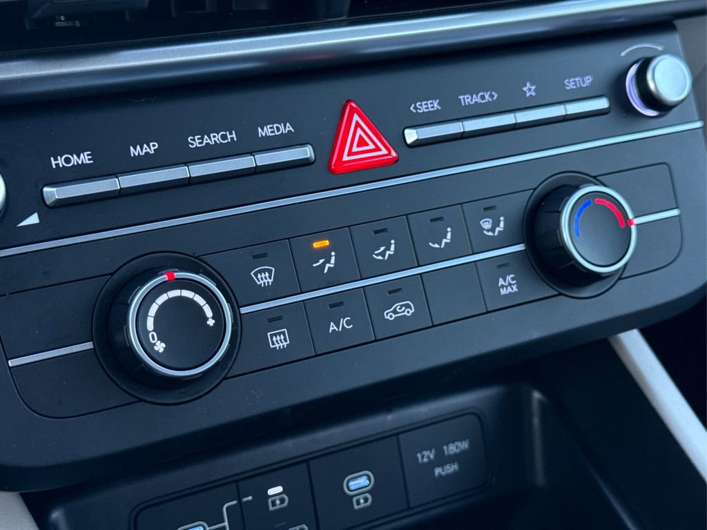 Certified 2025 Hyundai Tucson SE image 26