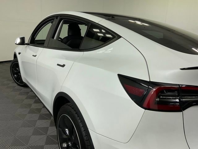 Used 2021 Tesla Model Y Long Range AWD/4WD image 30