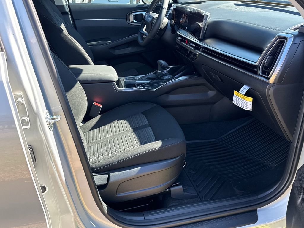 New 2026 Kia Sorento LX image 13